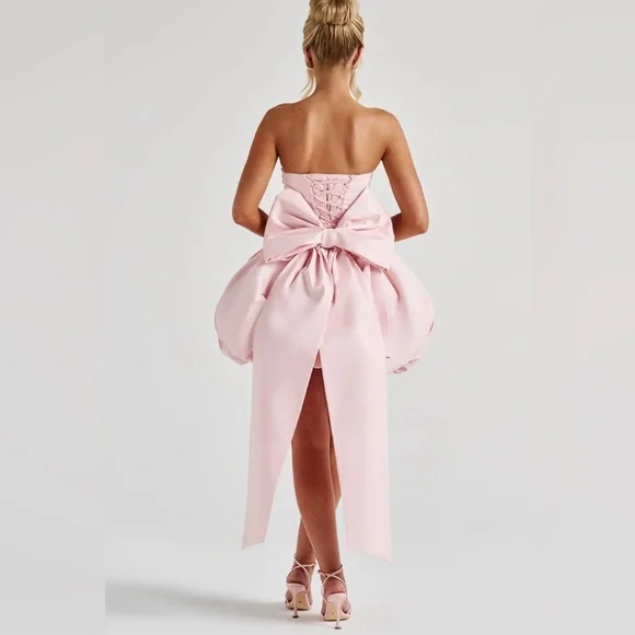 Elegant Pink Strapless Dress - Picture 3 of 11